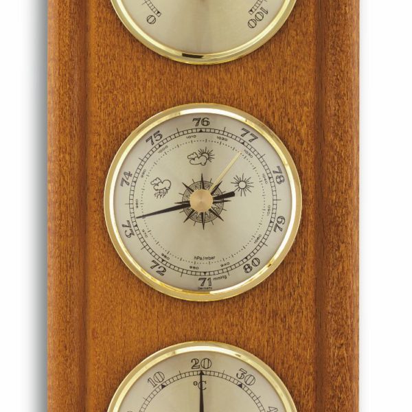 Analogue weather station made of solid wood